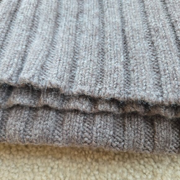 Brown Ribbed Lambswool Scarf made in Ireland - Picture 9 of 9